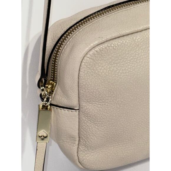 Kate Spade "Mindy" Crossbody Bag Cream / Oatmeal Colored Pebbled Leather - Picture 3 of 9